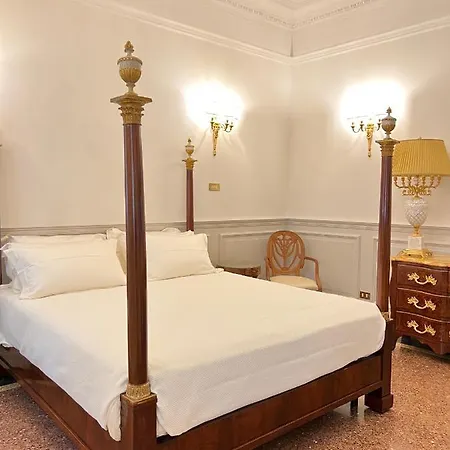Cavoli A Merenda Suites *